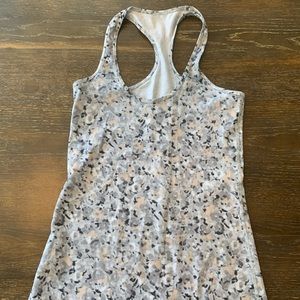 Women’s Lululemon tank top - excellent condition